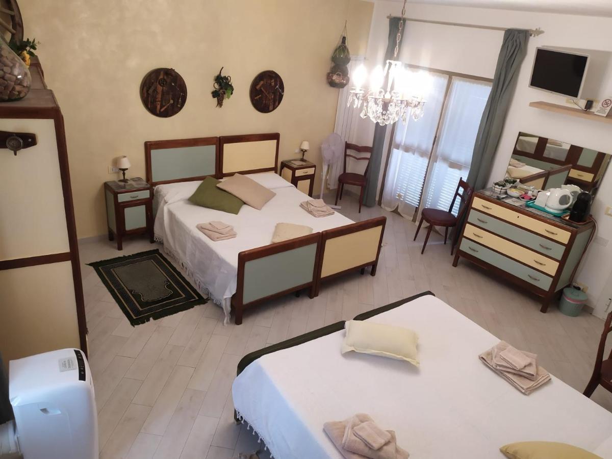 La Terra di Mingo Bed & Breakfast Vado Ligure Bagian luar foto