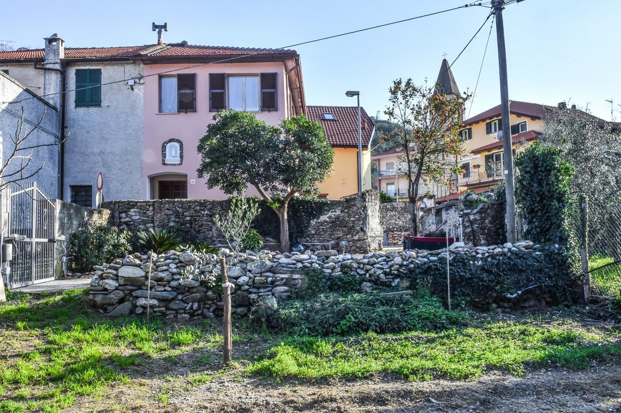 La Terra di Mingo Bed & Breakfast Vado Ligure Bagian luar foto
