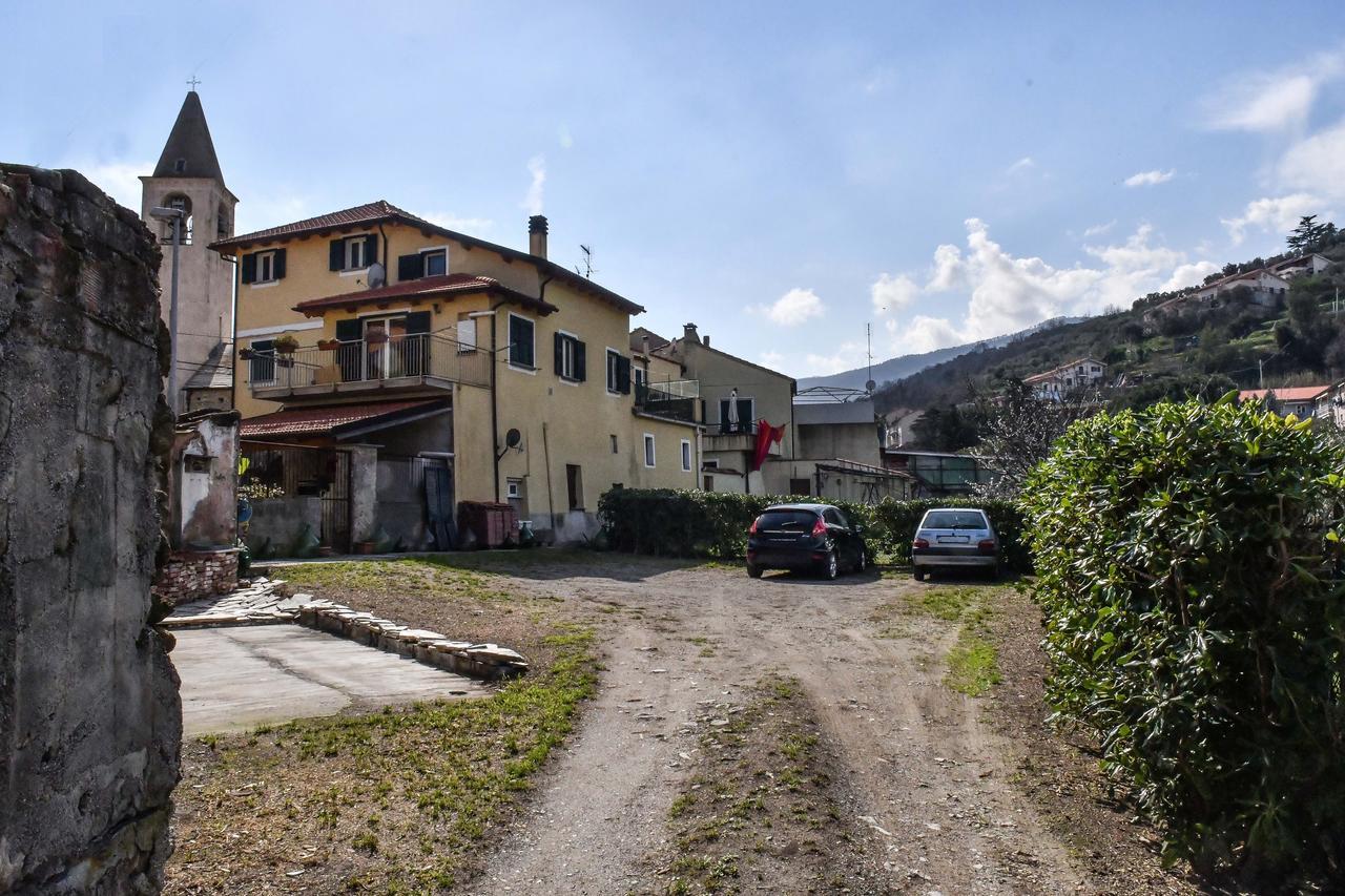 La Terra di Mingo Bed & Breakfast Vado Ligure Bagian luar foto