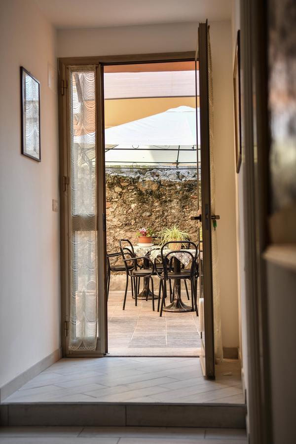 La Terra di Mingo Bed & Breakfast Vado Ligure Bagian luar foto