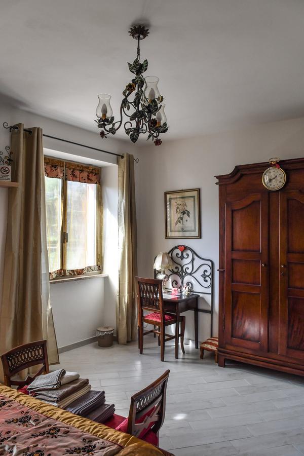 La Terra di Mingo Bed & Breakfast Vado Ligure Bagian luar foto